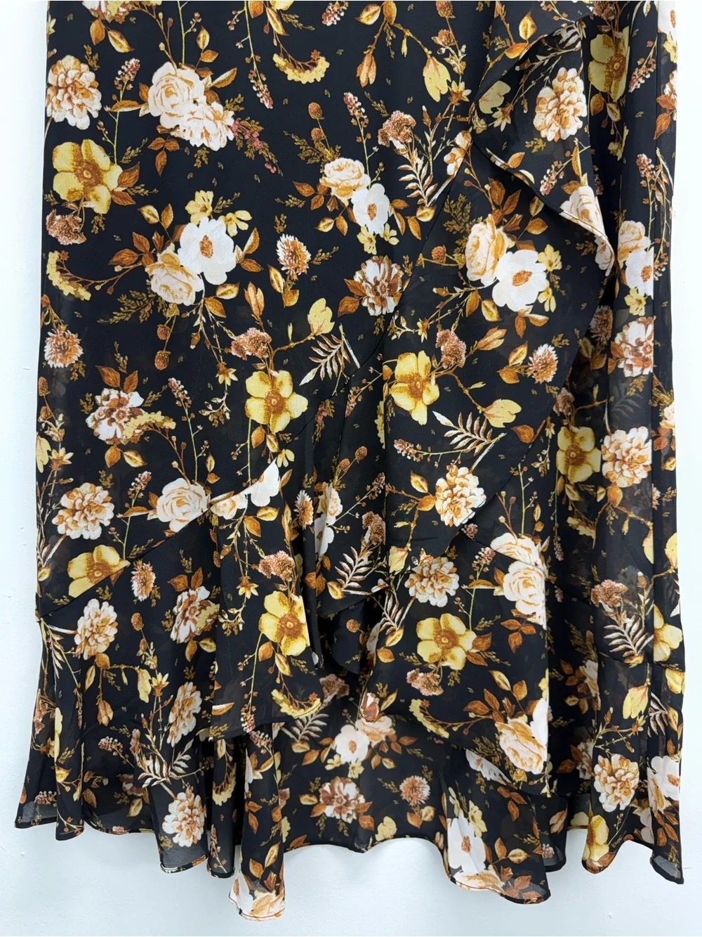 Cato size Medium Women’s Boho Chic Black Yellow Floral Ruffle Faux Wrap Skirt